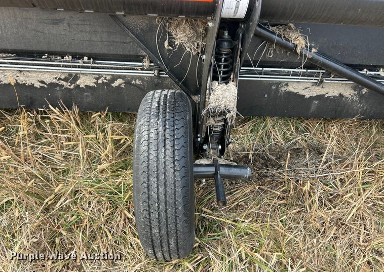 image for item YA1837 2021 MacDon FD140 flex draper head