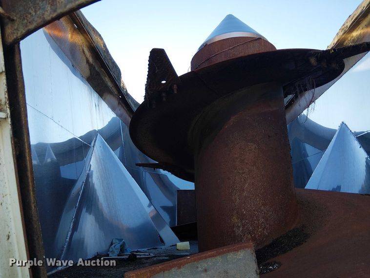 image for item YA1842 2016 Western Star 4700 feed mixer truck