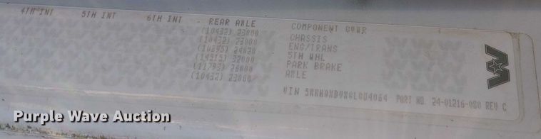 image for item YA1842 2016 Western Star 4700 feed mixer truck