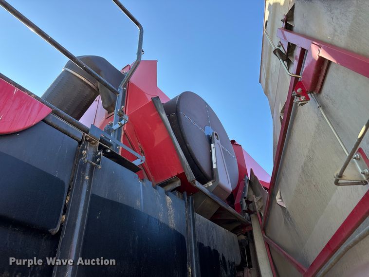 image for item YA1843 2011 Case IH 8120 RWA combine