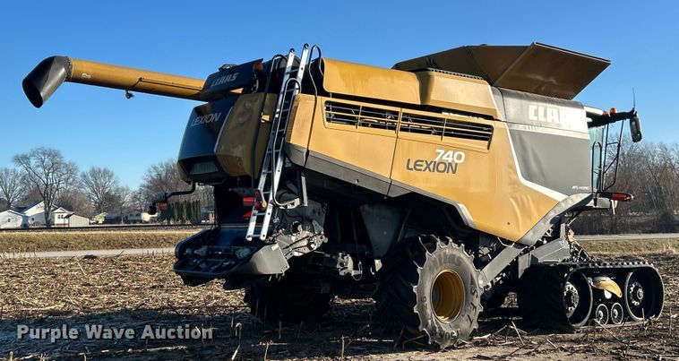 image for item YA1876 Claas Lexion 740 combine