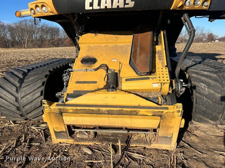 image for item YA1876 Claas Lexion 740 combine