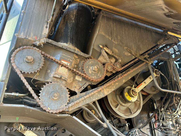 image for item YA1876 Claas Lexion 740 combine