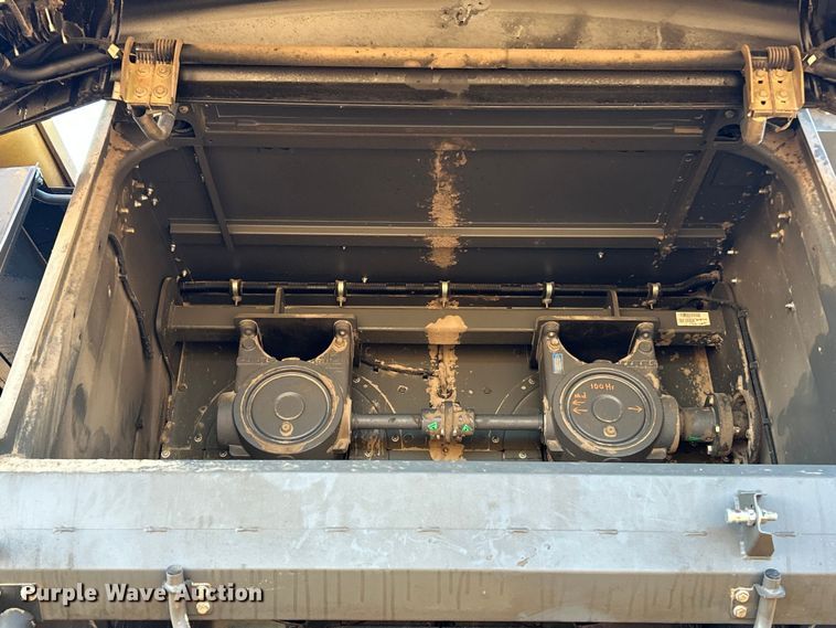 image for item YA1876 Claas Lexion 740 combine