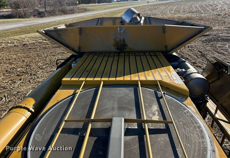 image for item YA1876 Claas Lexion 740 combine