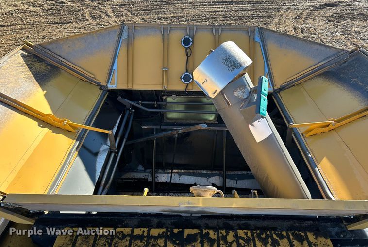 image for item YA1876 Claas Lexion 740 combine