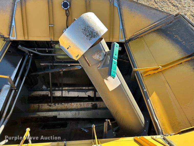 image for item YA1876 Claas Lexion 740 combine