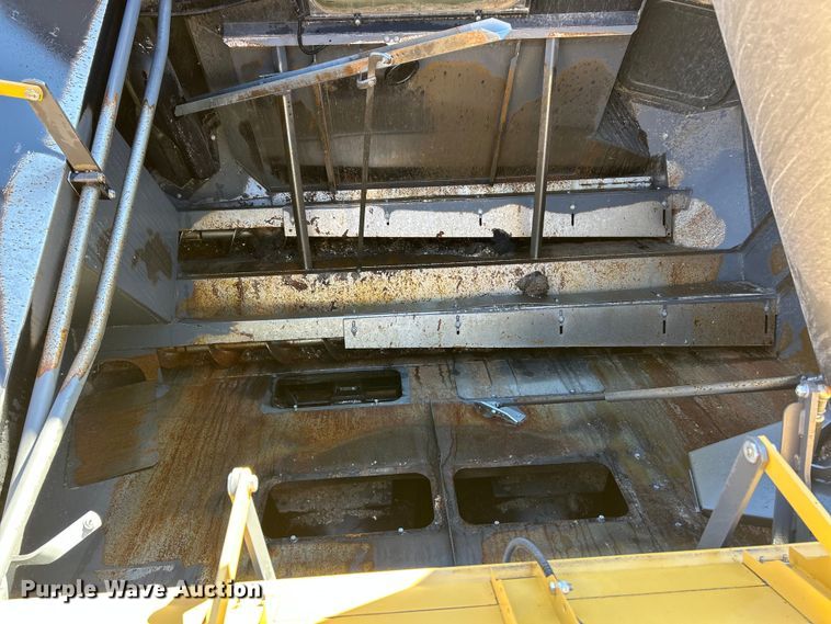 image for item YA1876 Claas Lexion 740 combine