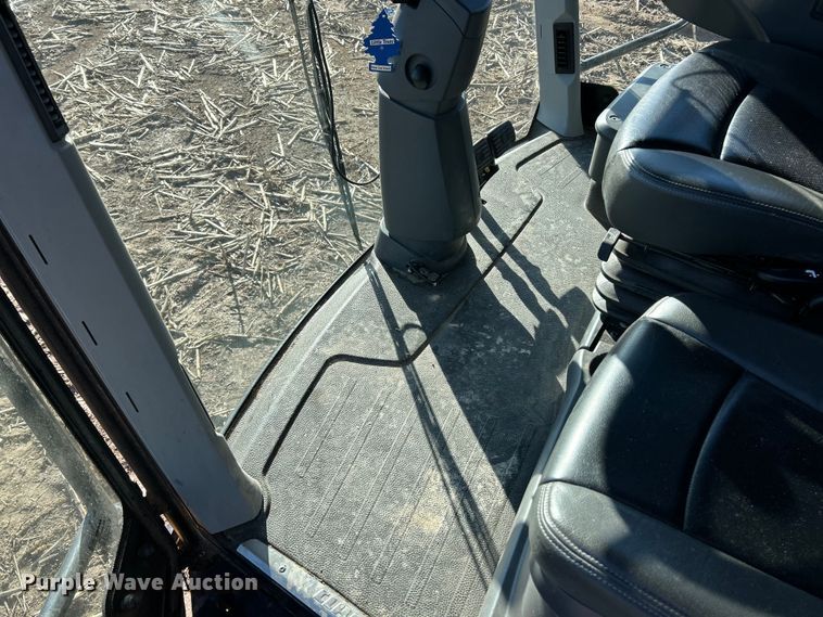 image for item YA1876 Claas Lexion 740 combine