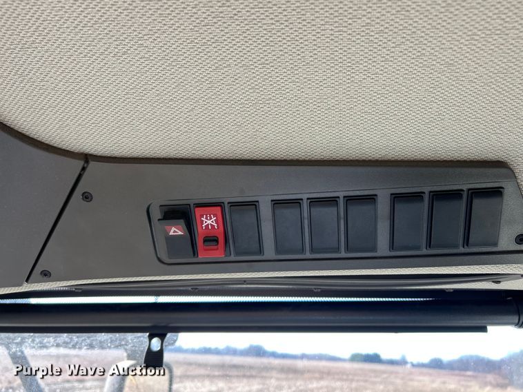 image for item YA1876 Claas Lexion 740 combine