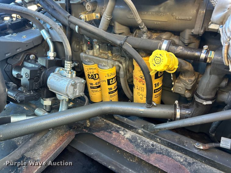 image for item YA1876 Claas Lexion 740 combine