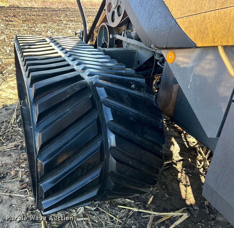 image for item YA1876 Claas Lexion 740 combine