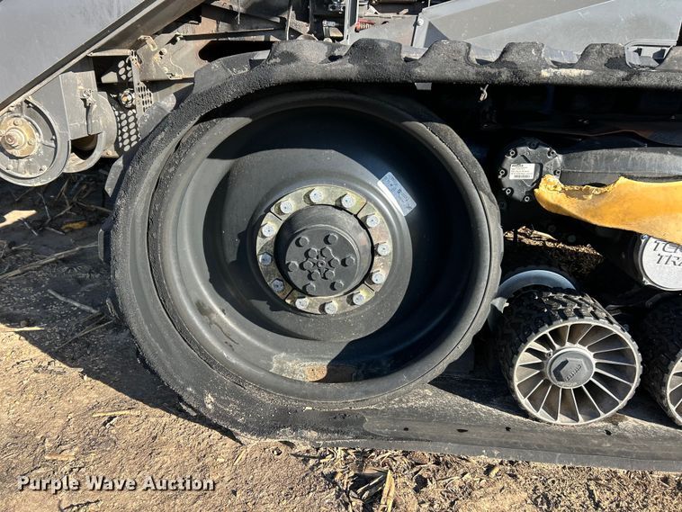 image for item YA1876 Claas Lexion 740 combine