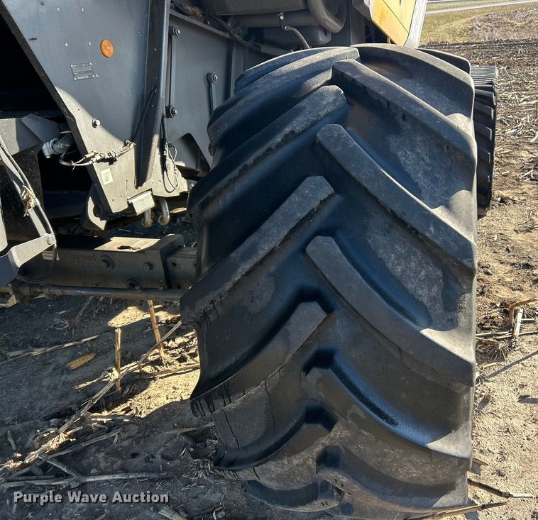 image for item YA1876 Claas Lexion 740 combine