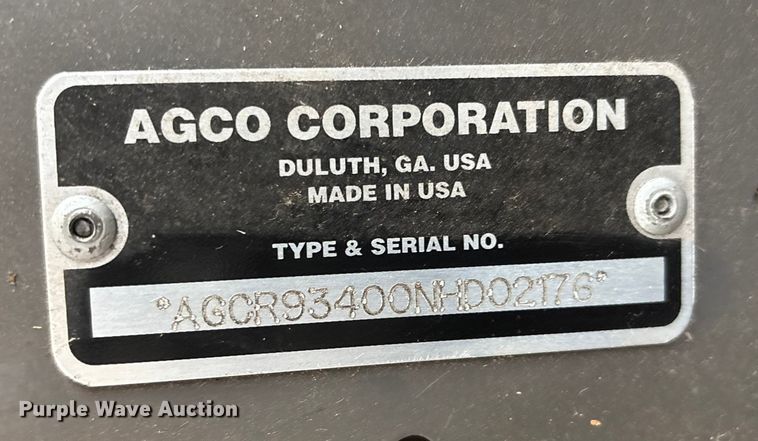 image for item YA1881 2022 Gleaner 9340 draper head