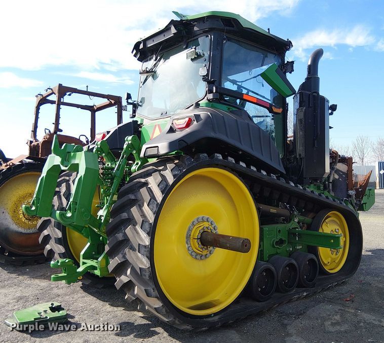 image for item YA1898 2024 John Deere 8RT 370 tractor