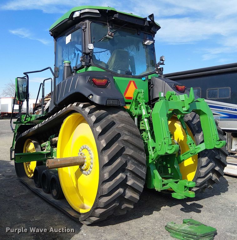 image for item YA1898 2024 John Deere 8RT 370 tractor