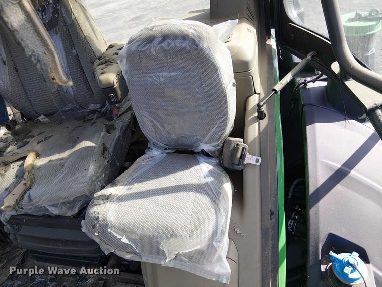 image for item YA1898 2024 John Deere 8RT 370 tractor