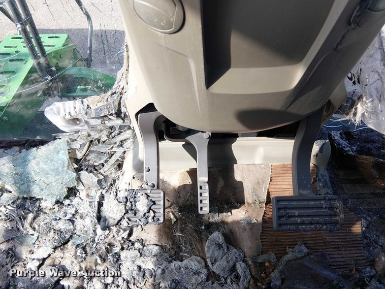 image for item YA1898 2024 John Deere 8RT 370 tractor