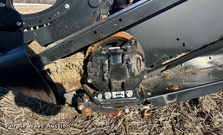 image for item YA1983 2021 MacDon FD140 flex draper head