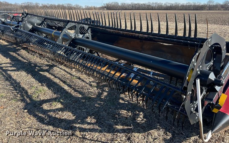 image for item YA1983 2021 MacDon FD140 flex draper head