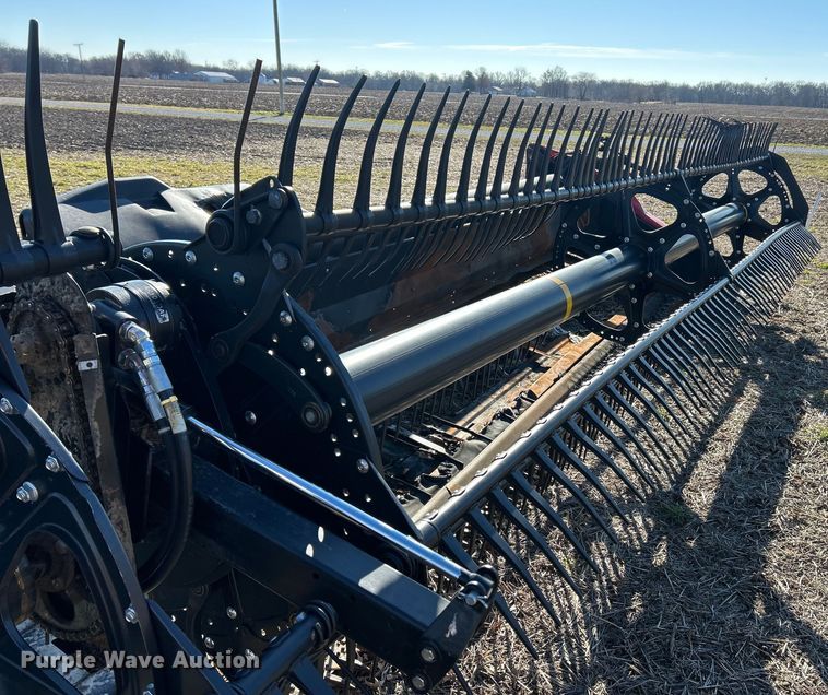 image for item YA1983 2021 MacDon FD140 flex draper head