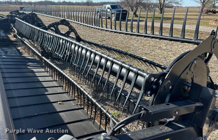 image for item YA1983 2021 MacDon FD140 flex draper head