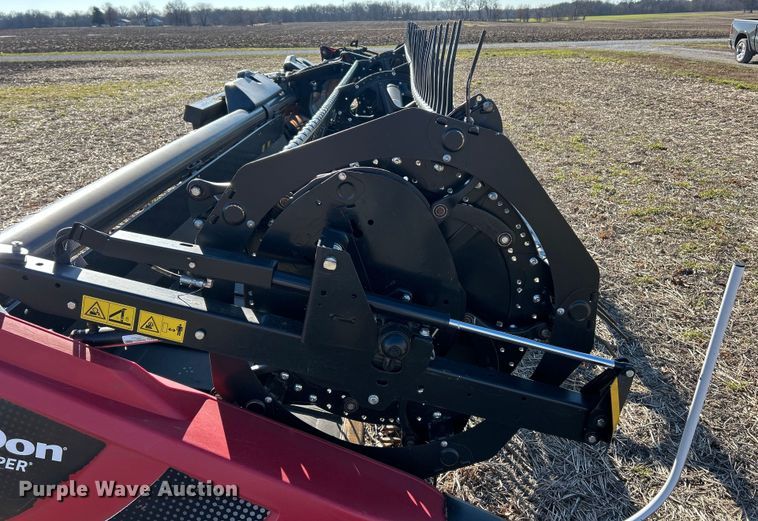 image for item YA1983 2021 MacDon FD140 flex draper head