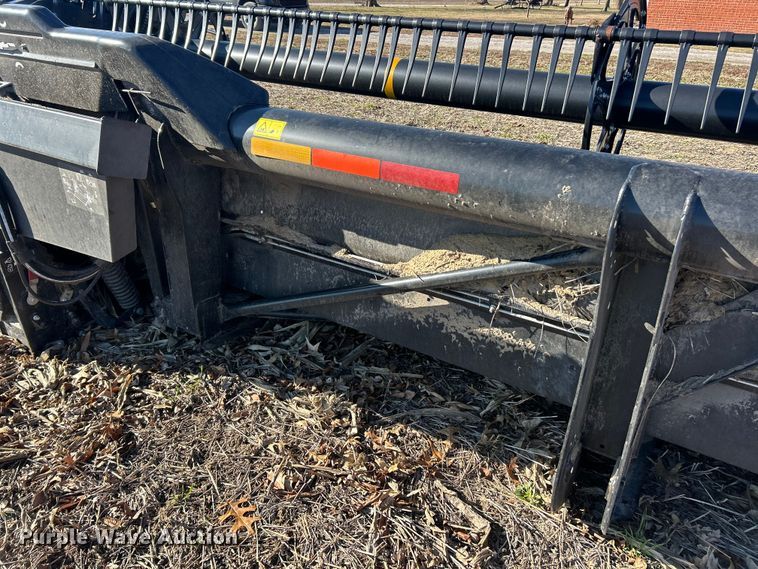 image for item YA1983 2021 MacDon FD140 flex draper head