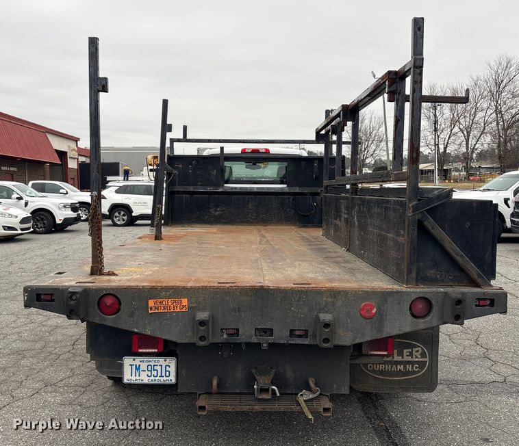 image for item DT2780 2019 Chevrolet Silverado 6500HD flatbed truck