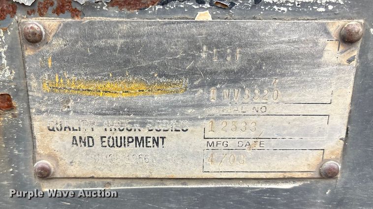 image for item DT2780 2019 Chevrolet Silverado 6500HD flatbed truck