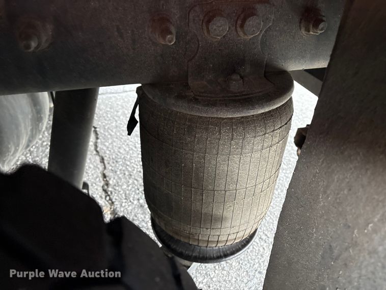 image for item DT2780 2019 Chevrolet Silverado 6500HD flatbed truck