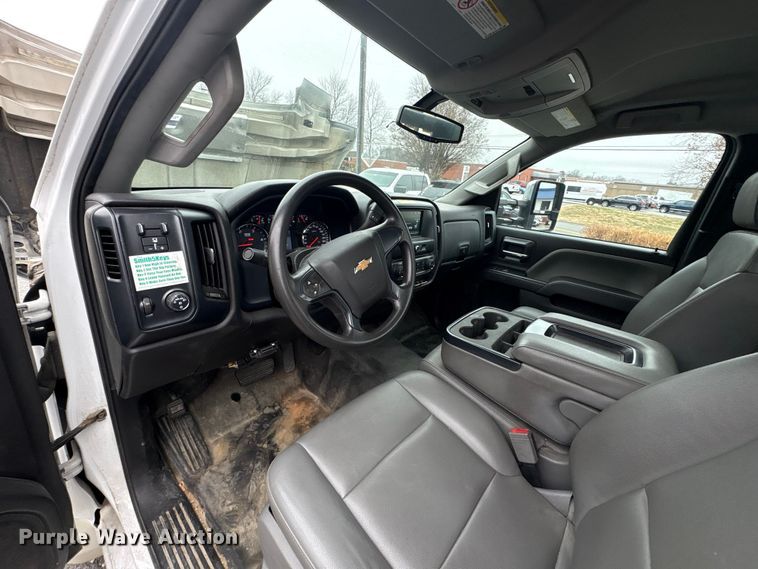 image for item DT2780 2019 Chevrolet Silverado 6500HD flatbed truck