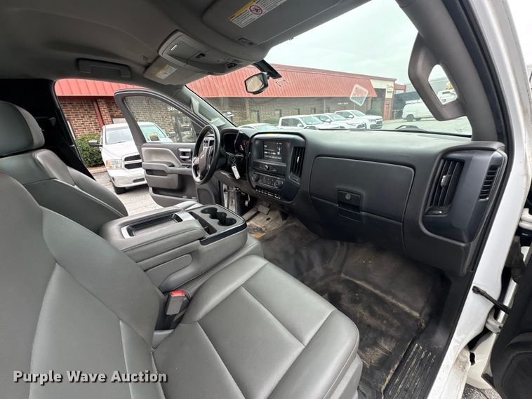 image for item DT2780 2019 Chevrolet Silverado 6500HD flatbed truck