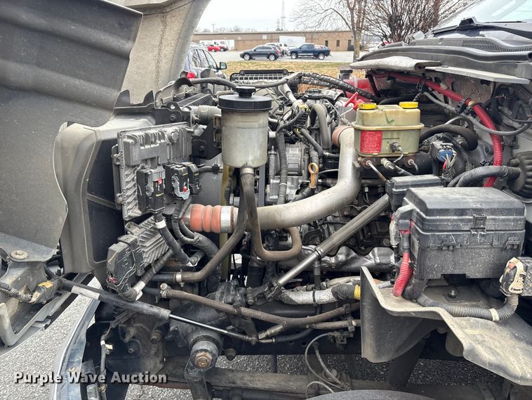 image for item DT2780 2019 Chevrolet Silverado 6500HD flatbed truck