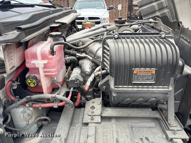 image for item DT2780 2019 Chevrolet Silverado 6500HD flatbed truck