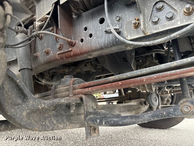 image for item DT2780 2019 Chevrolet Silverado 6500HD flatbed truck