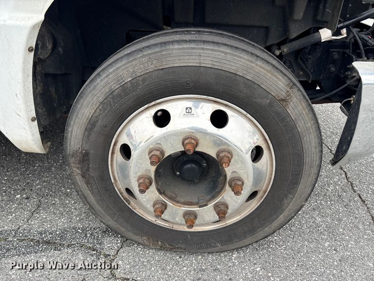 image for item DT2780 2019 Chevrolet Silverado 6500HD flatbed truck