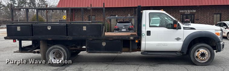 image for item DT2781 2013 Ford F550 flatbed truck