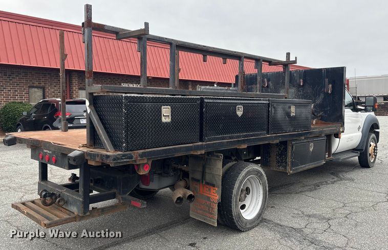 image for item DT2781 2013 Ford F550 flatbed truck