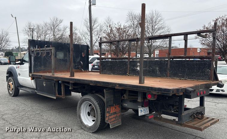 image for item DT2781 2013 Ford F550 flatbed truck