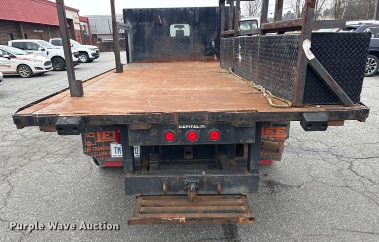 image for item DT2781 2013 Ford F550 flatbed truck