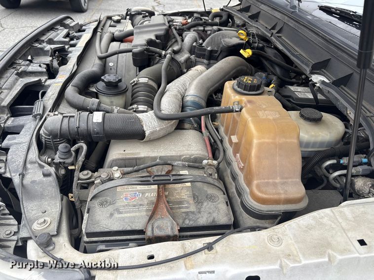 image for item DT2781 2013 Ford F550 flatbed truck