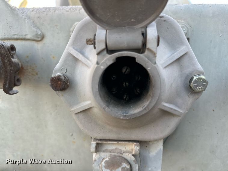 image for item DT6518 1991 Fruehauf HAB-F2-J pneumatic dry bulk trailer