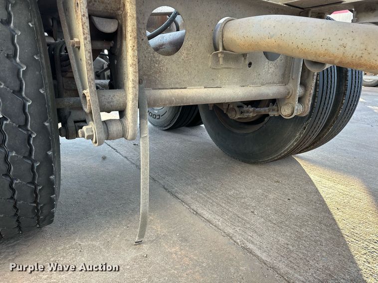 image for item DT6518 1991 Fruehauf HAB-F2-J pneumatic dry bulk trailer