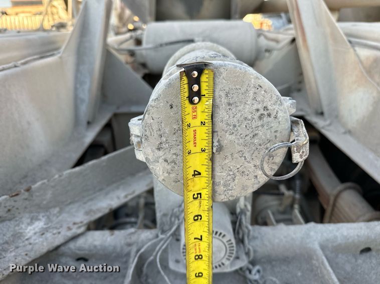 image for item DT6518 1991 Fruehauf HAB-F2-J pneumatic dry bulk trailer