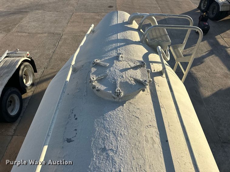 image for item DT6518 1991 Fruehauf HAB-F2-J pneumatic dry bulk trailer