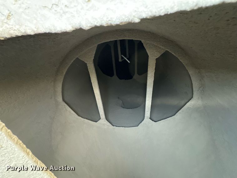 image for item DT6518 1991 Fruehauf HAB-F2-J pneumatic dry bulk trailer