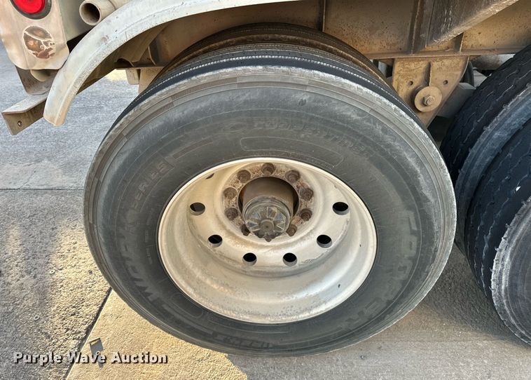 image for item DT6518 1991 Fruehauf HAB-F2-J pneumatic dry bulk trailer