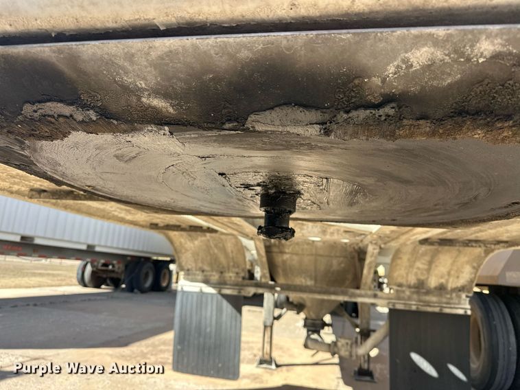 image for item DT6519 2006 Heil pneumatic dry bulk trailer